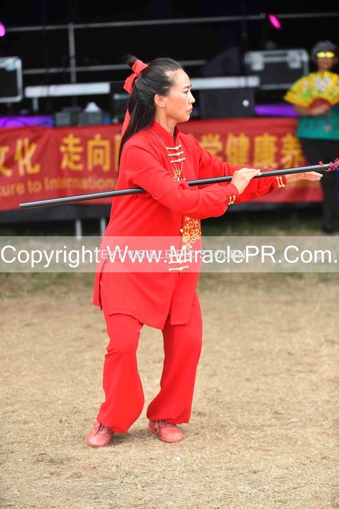 SH4_1581 - Tai Chi with Lisa Kay.