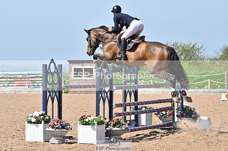 240509A-113635-01232 - Cls 9 Snr 1.20m Open