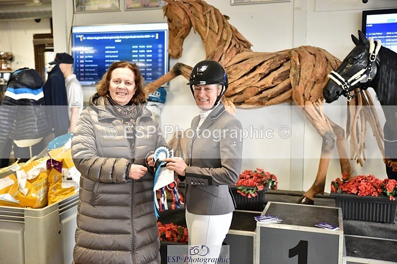 250215-153700-04473 - Medium Gold Presentations