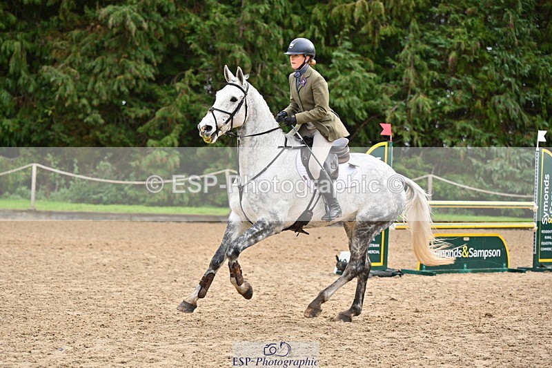 251026A-114512-24104 - D-329-Clementine.Montgomerie