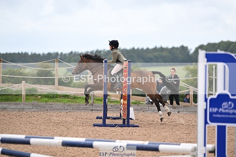 240813-155419-00107 - Clear round & 60cm