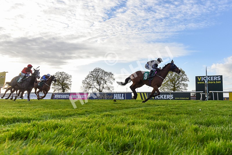 200424-Race 7-Two Brothers-3337