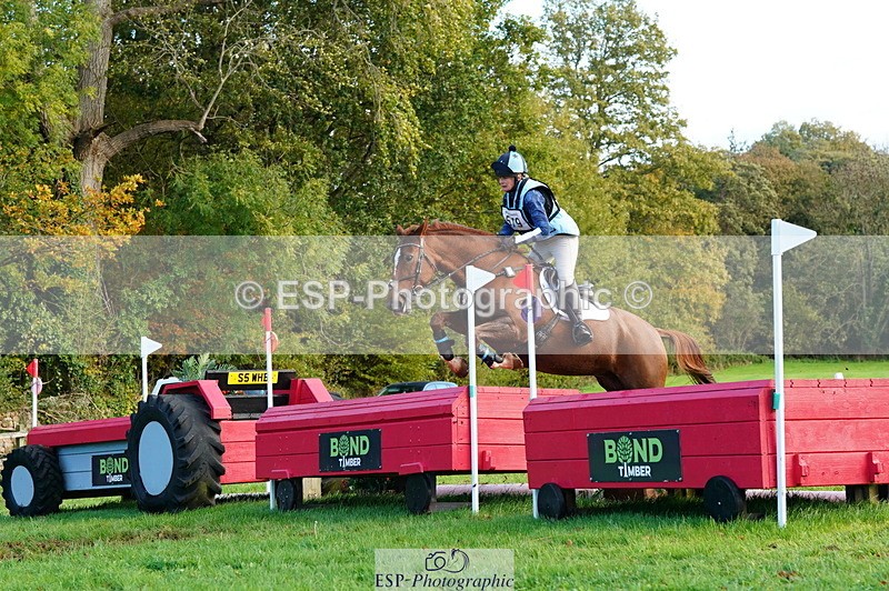 251025A-155706-21695 - G-579-Amy.Newton