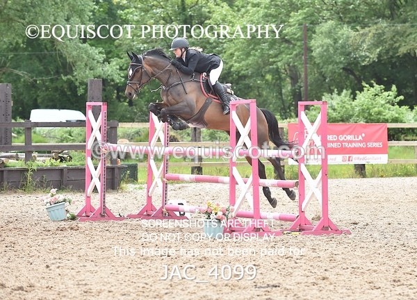 JAC_4099 - CLASS 4 - SAT -Senior Newcomers/ 1.10m Open