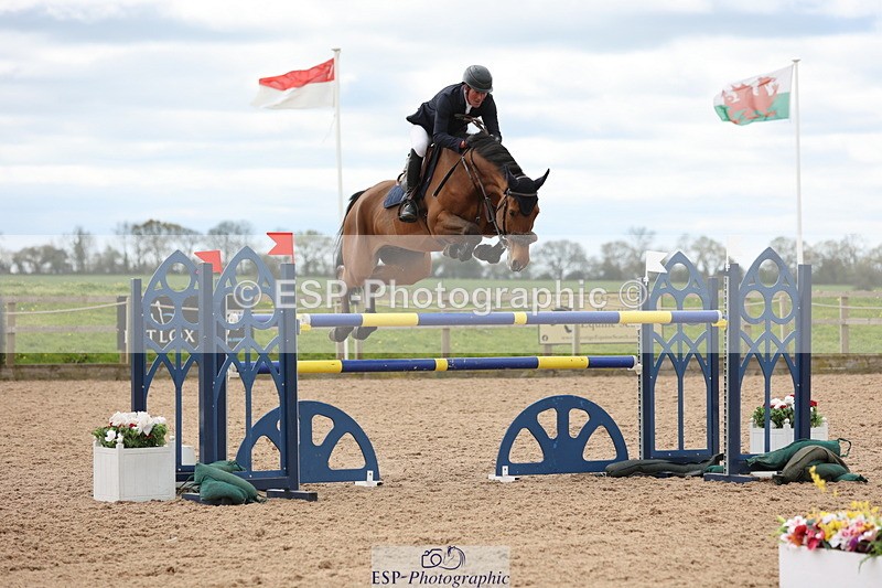 240419A-122549-07221 - Cls 6, 2 Star Medium Tour 1.35m