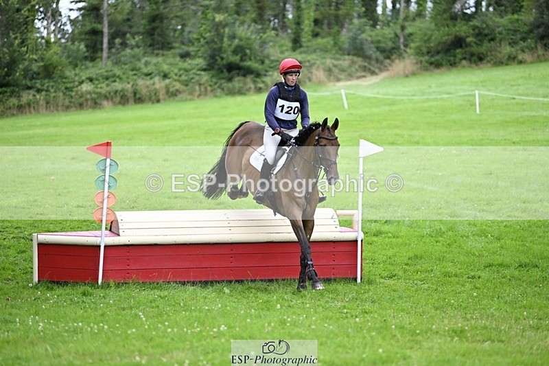 240803-122058-03990 - 120-Rosie_Bradley-Hole-BROADSTRUTHER