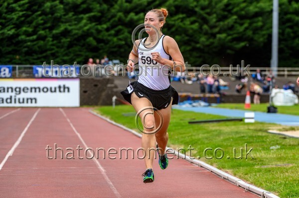 CEM26-926563 - Track Female Set Two