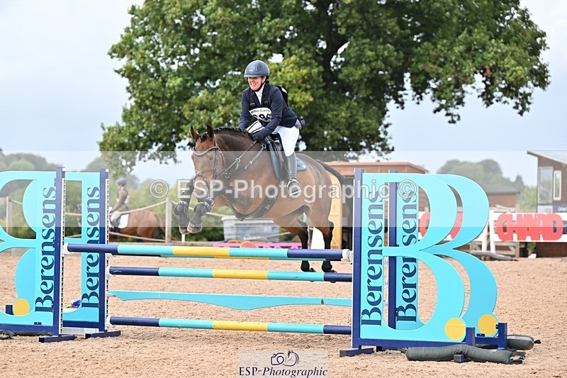 250831-123724-08344 - H-380-Vicky.Stacey