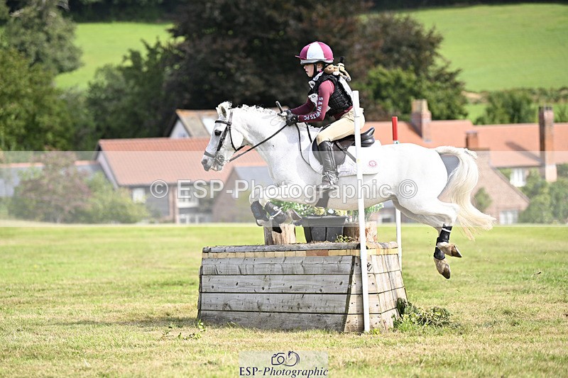 240825X-112626-32511 - 70cm XC 11.00 to 12.00