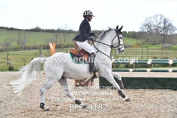 BPP_4187 - CLASS 6 FRI Senior Newcomers/ 1.10m Open