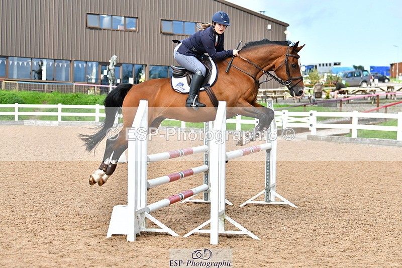 230819A-161226-01136 - Cls 33 1.05m Amateur Qualifier