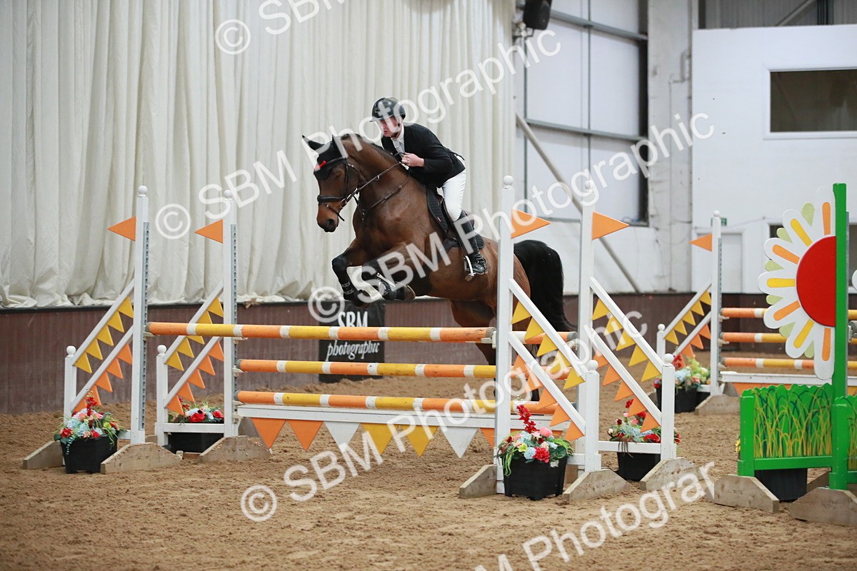 SBM_000949 - Class 4 - Senior Newcomers - 1.10m Open