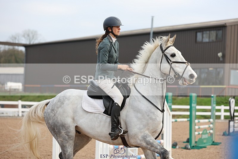 241101A-083949-00339 - FRI Cls 2 British Novice and 90cm Open