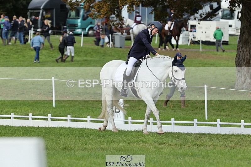 251024A-133942-12625 - H-652-Amelie.Perceval