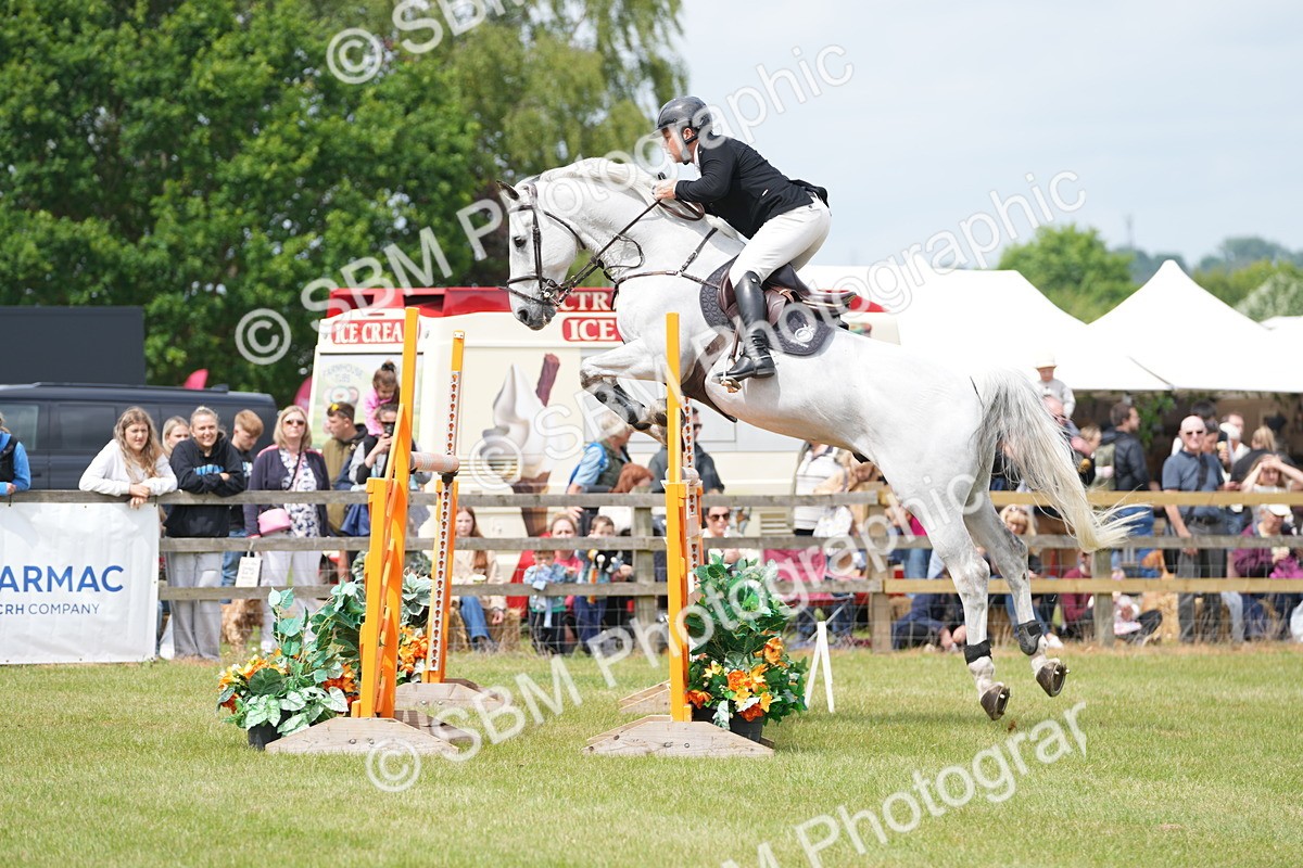 SBM_06518 - Class 202 - National 1.40m Open