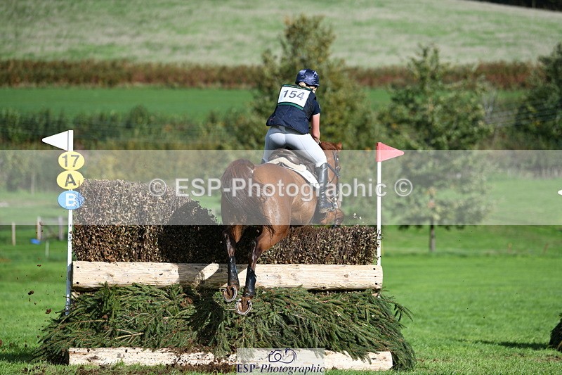 251024A-131809-11981 - B-154-Holly.Law