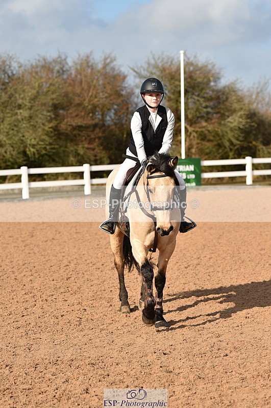240210A-114842-01035 - Cls 8 Pony Newcomers & 1m Open