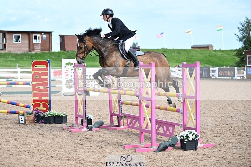 260627-173846-05797 - Cls 27 Foxhunter and 1.10m