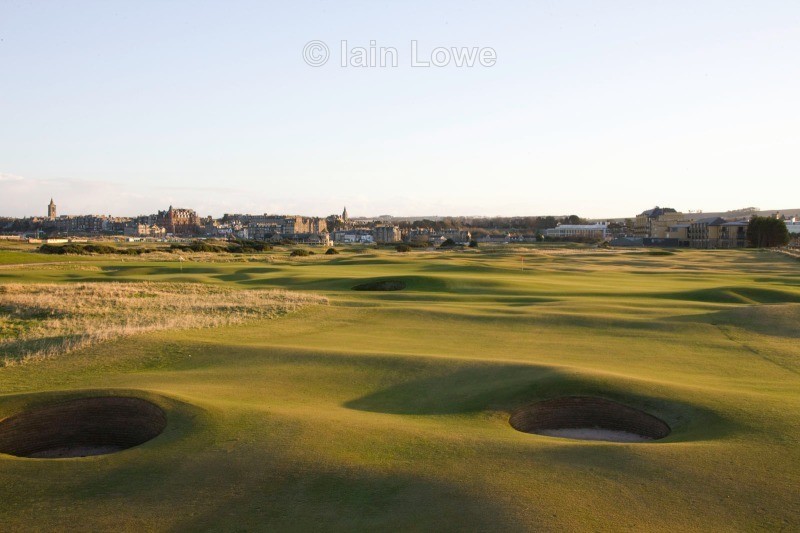 St Andrews Old Course 15th approach - St Andrews Old Course Hole-by-Hole