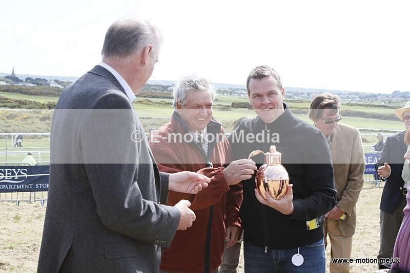  GRD 030510 267 - Guernsey Race Day 03/05/10