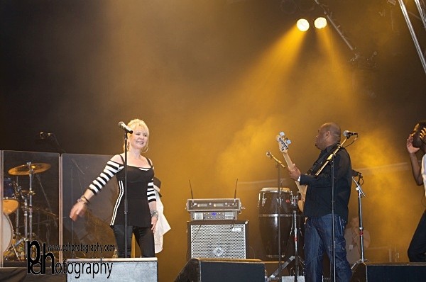 Lulu - Glastonbury IMG_3066 - Lulu & Band