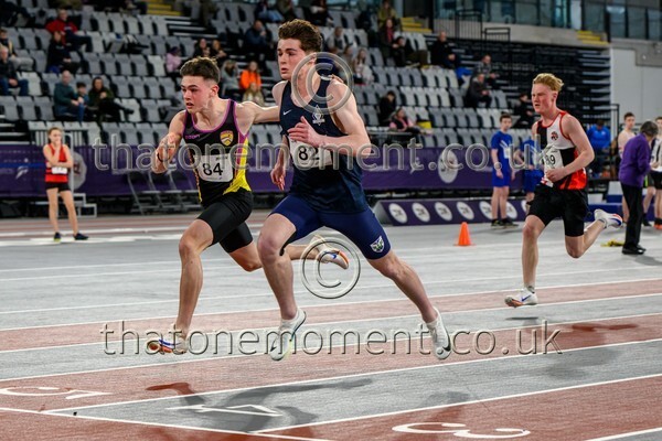 CombiMast25-913392 - Track Male Set One