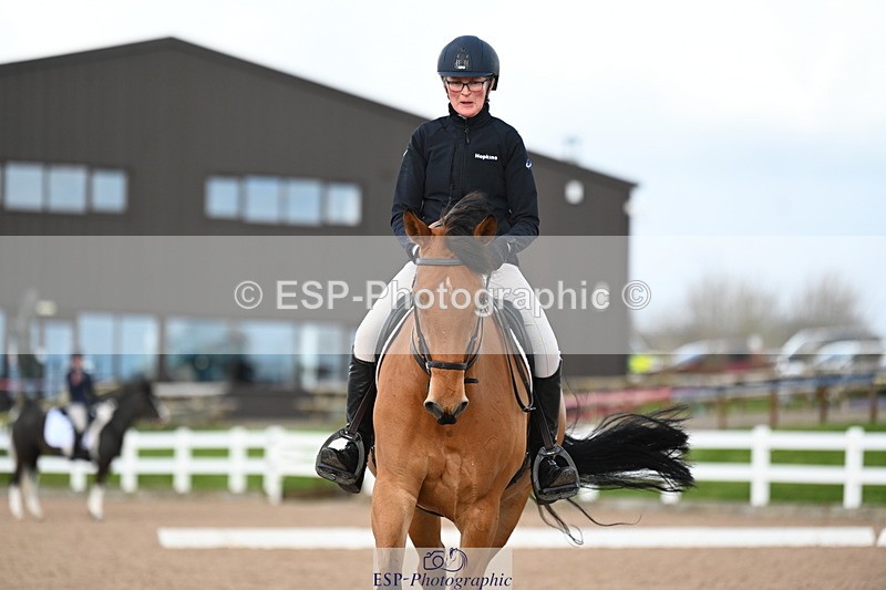 240323A-152118-02458 - UnA Novice 28