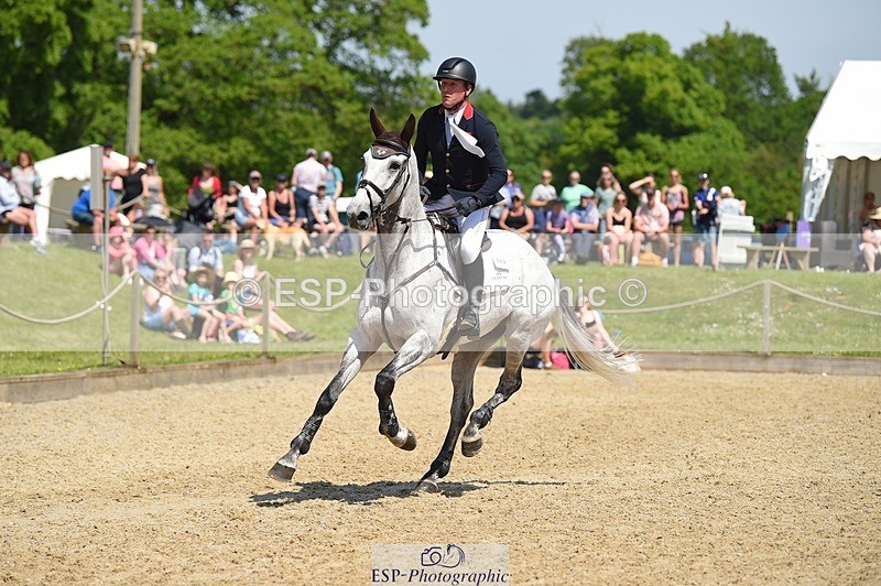 230528-113010-15237 - 302-EN_TARO_DES_VERNIER-Oliver_Townend-SUNTrotUp+SJ