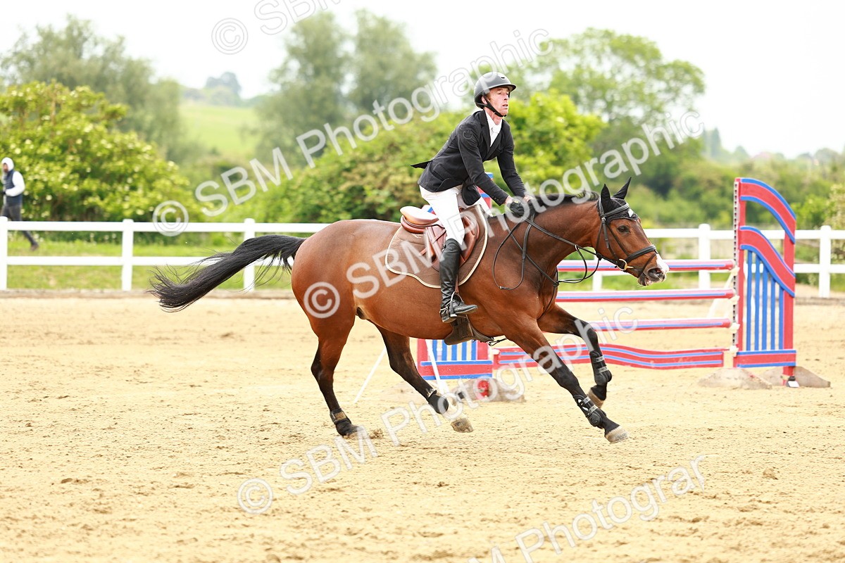 SBM_001156 - Class 5 - Senior Foxhunters - 1.20m