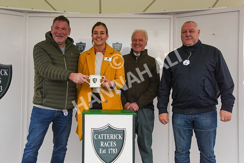 171224-Race 2-Bust A Move-4080 - Race 2