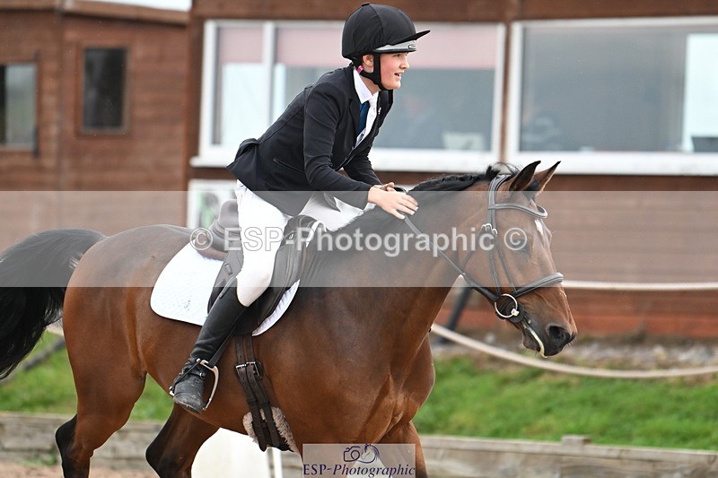 240907A-125353-01759 - Cls 3 Pony Medium Team 80cm & 90cm