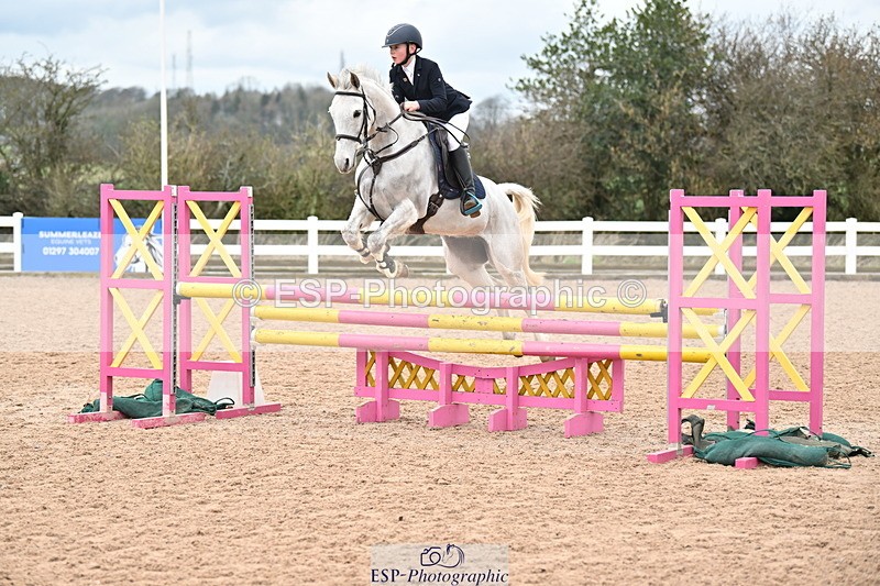 240309A-125519-01044 - Cls 8 Pony Newcomers and 1m Open