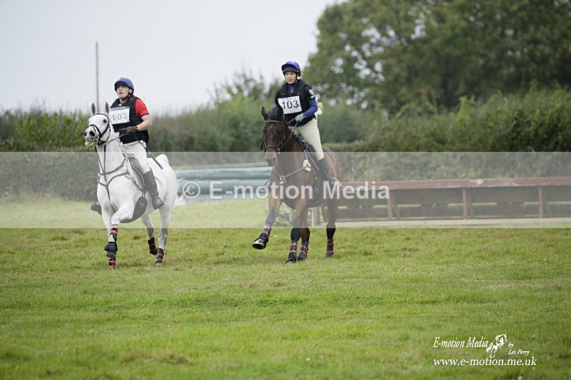  WWHT 171021 1855 - Novice Pairs (0.80m)  17/10/21