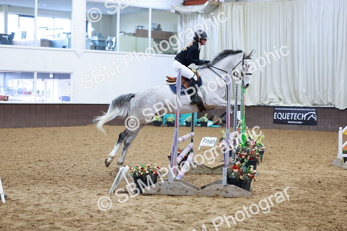 SBM_003021 - Class 9 - Equissage Pulse Senior BritiNovice/ 90cm Open