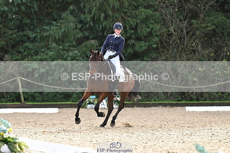 251023A-145700-05632 - B-158-Hannah.Hobhouse