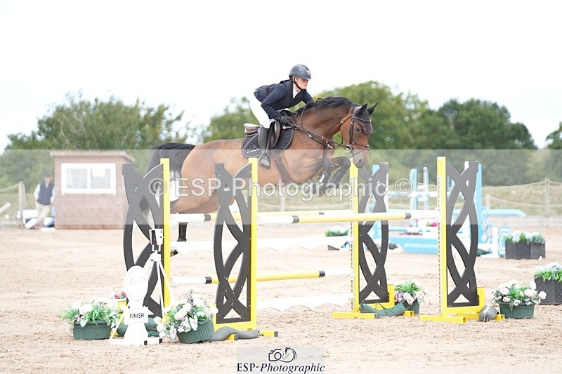 250801-110335-04844 - Cls 14 Snr Fox 1st Rnd