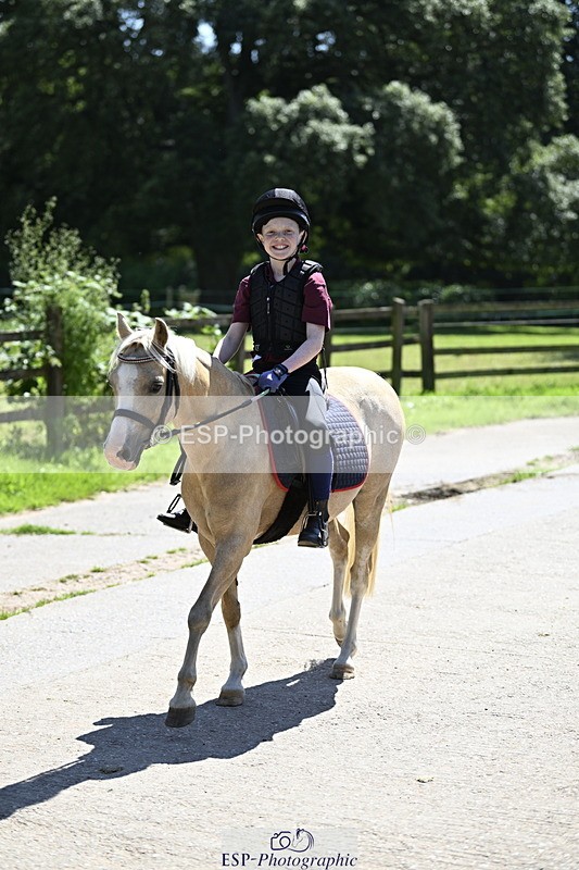 240728B-141724-00494 - Theo and Gemma's Groups Indoor