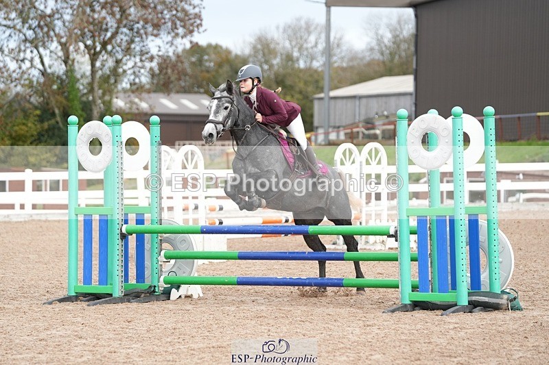 251026-120231-02301 - Cls 4 Pony Winter Novice + 80cm Open
