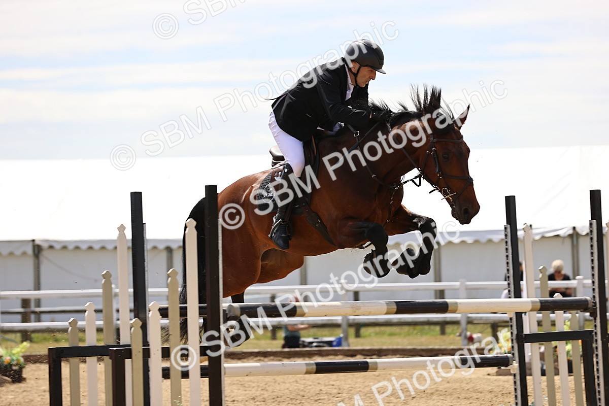 SBM_010375 - Class 9 - Senior Foxhunter - 1.20m Open