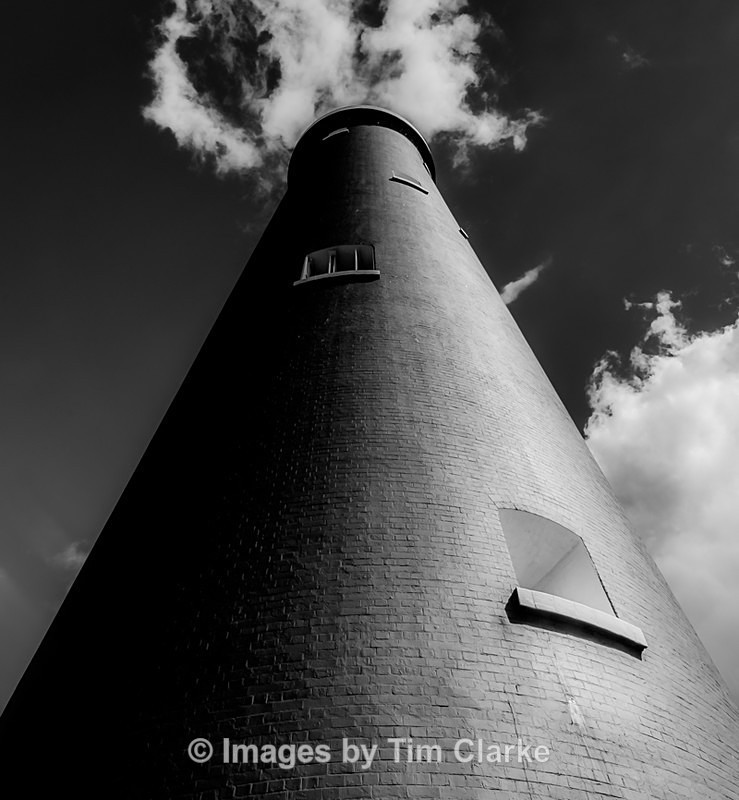   Looking up The Light Tower Dungeness 4726 - Landscapes