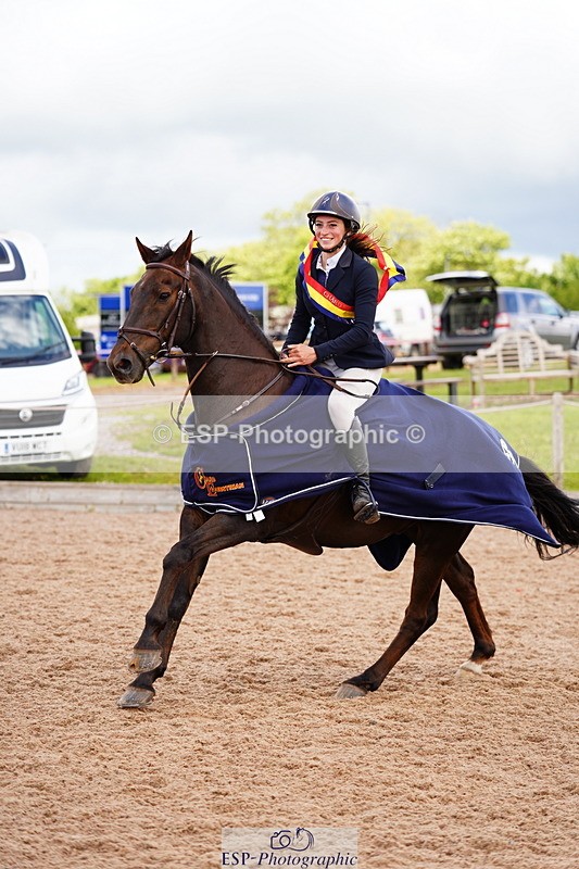 240526A-122814-08078 - Cls 26 Chard Equ 1.05m and 1.10m Grand Prix