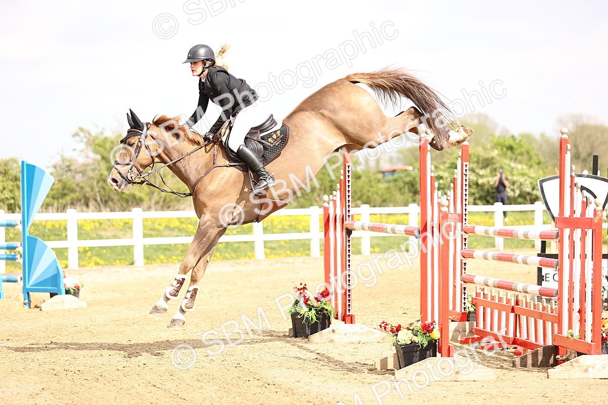  - Class 13 - Senior Foxhunter - 1.20m