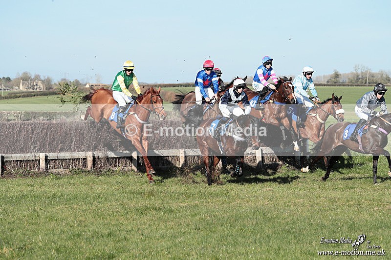 PtP 210326 690 - VWH Cirencester Races 21/03/26