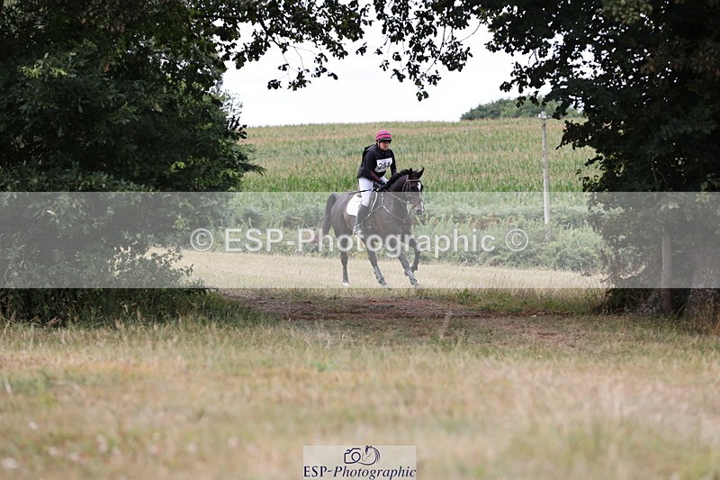 250802A-144229-05090 - F-251-Lizzie.Luxton-SHANNONDALE.LUIGI