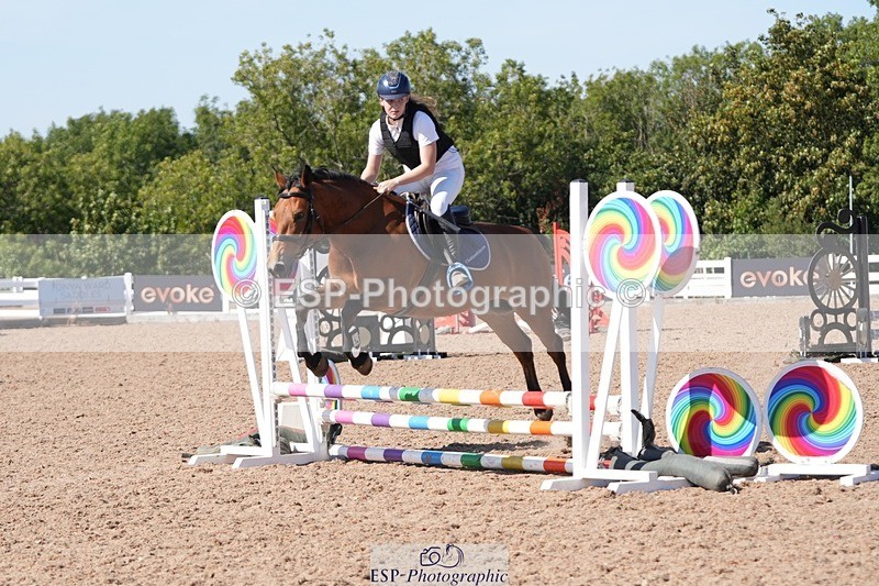 260811-161446-00100 - Cls 3 and 4 Club and Schools 60cm