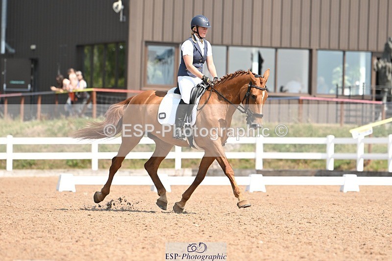 250816-122451-04496 - 051-Alana.ShaplandForever.Autumn.DS