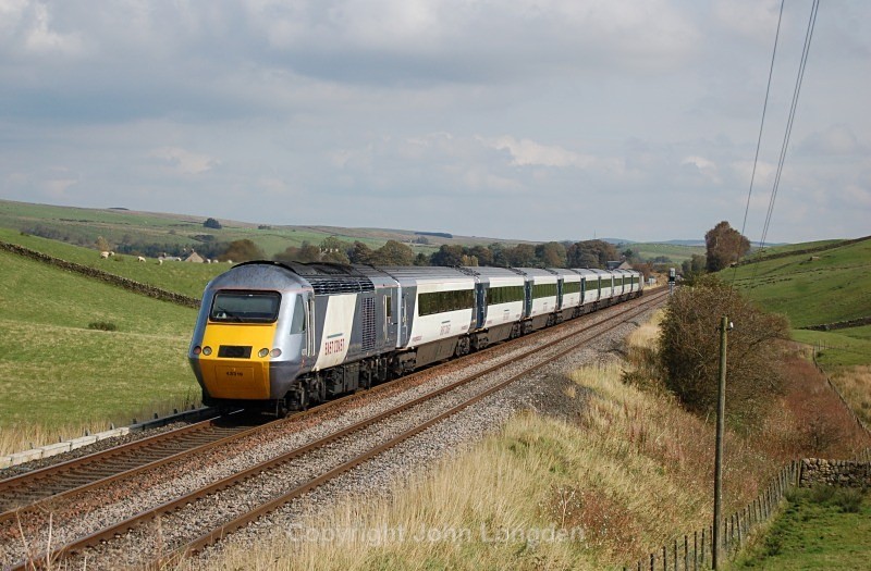 25.9.11 - 43239 & 43319 1F60 10.30 Edinburgh - Newcastle, Throp - Tyne Valley (west to east)