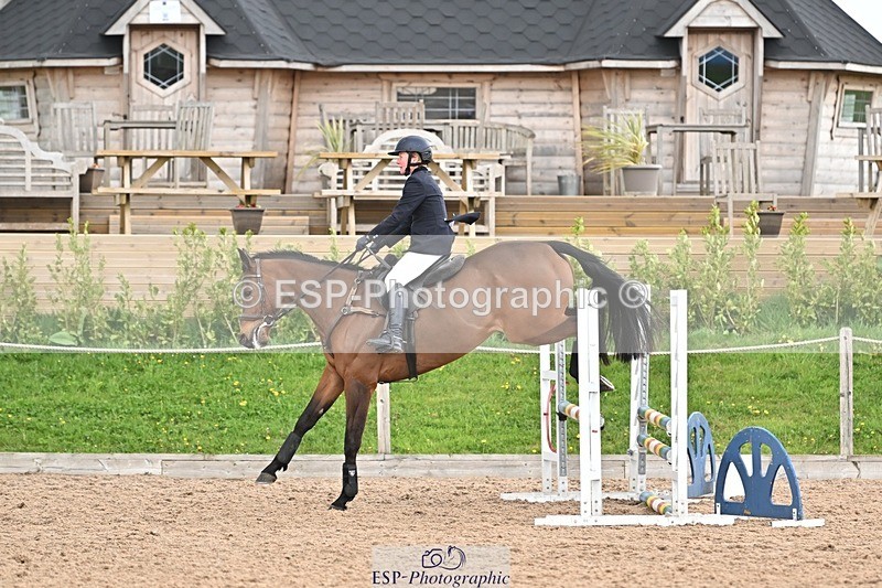 250414-104319-00209 - 80cm Round 1