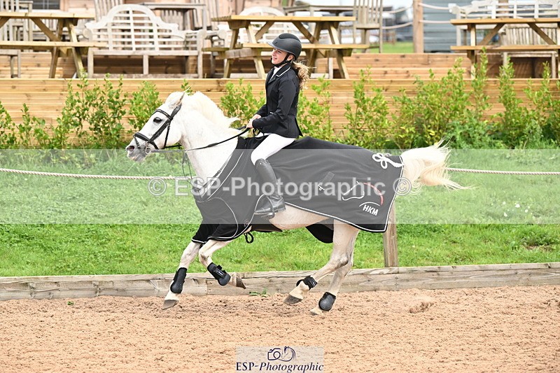 240907A-120317-01116 - Cls 2 Pony Small Team 70cm & 80cm