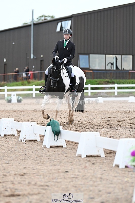 250907-120041-07326 - 020-Leo.De-ValentinoBarfields.Cosmopolitan